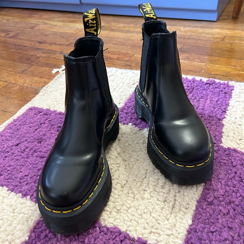 Dr Marten platform Chelsea boot